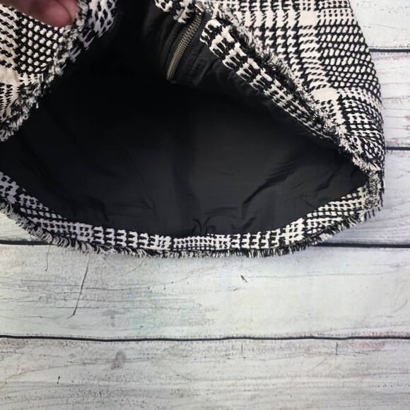 Cupcakes and Cashmere Black White Tweed Skirt Sz 2 - Picture 3 of 9
